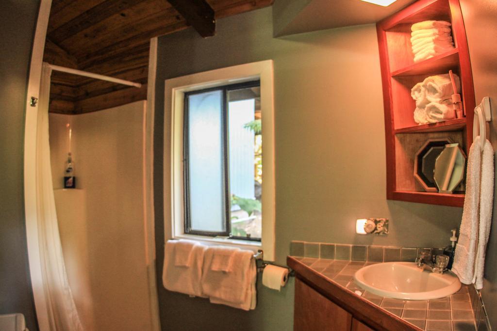 Volcano Village Lodge Quarto foto